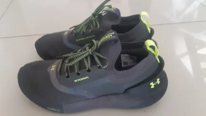 Tenis Under Armour Hovr Phantom 3s