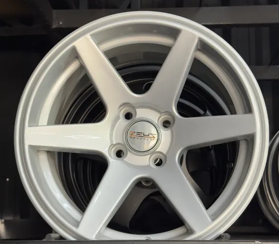 Rodas Zeus aro 15 tala 8 furacão 4x100