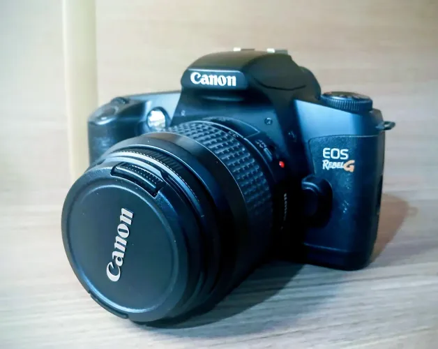 Câmera Analógica SLR Canon 