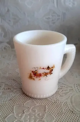 Caneca Opalina Trenó De Natal Tom E Jerry Milk Glass Mckee - Trenó De Natal