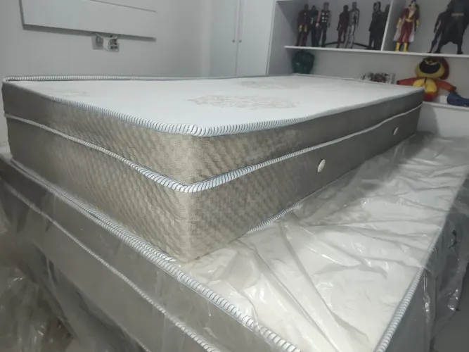 COLCHÃO SOLTEIRO ESPUMA D33 COM MOLAS ENSACADAS