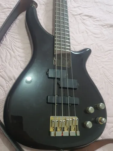 Baixo Bass Collection Japonês 4 cordas ativo