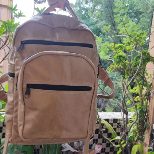 Mochila COURO Legítimo NOVA M