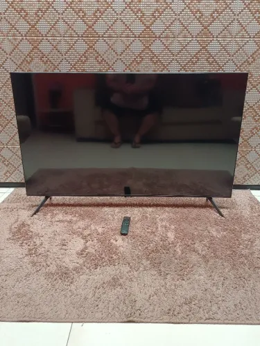 Smart TV Samsung COM DEFEITO NA TELA (aproveitamento de peças)