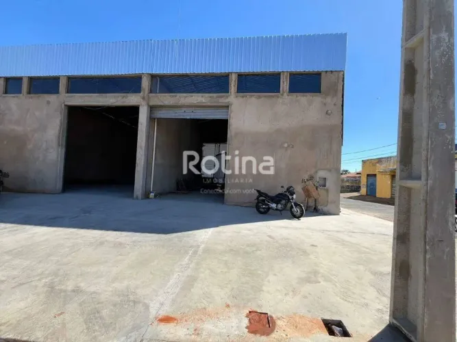 Galpão para alugar, Minas Gerais - Uberlândia/MG - Rotina Imobiliária