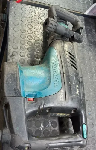 Rompedor Makita 11 kg Hm1203c