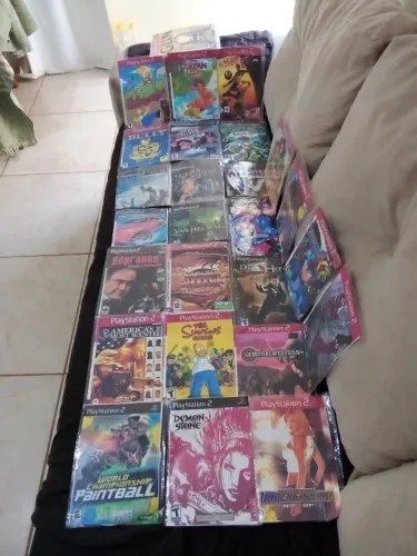 Vendo jogos de playstation 2 preço 5 reais cada jogo novo