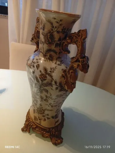 Vaso de porcelana. Vaso de antiguidade