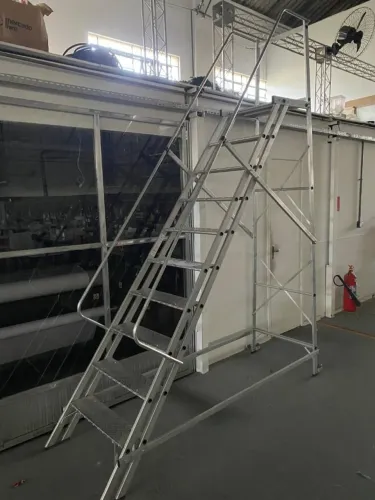 Escada Para Manutenção