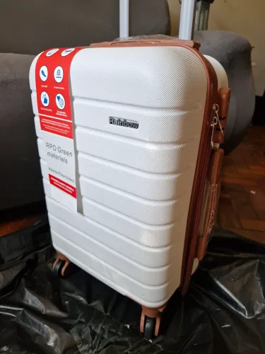 Mala modelo novo 360° e 4 rodas 10 kg