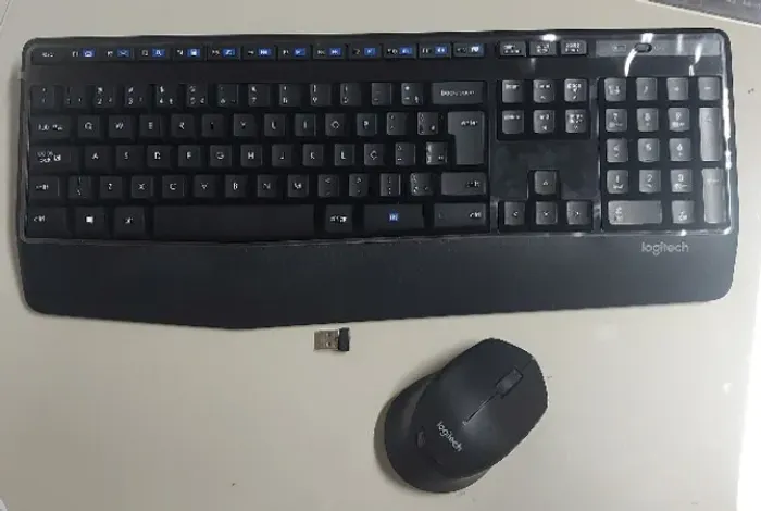 Teclado e mouse Logitech