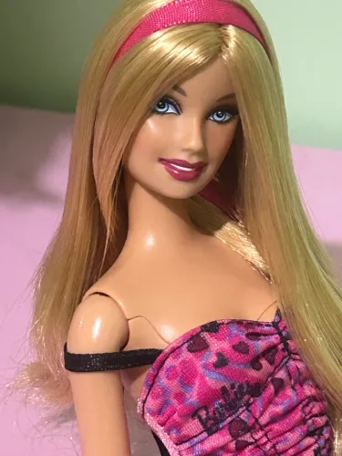 Boneca Barbie Fashionista Cutie