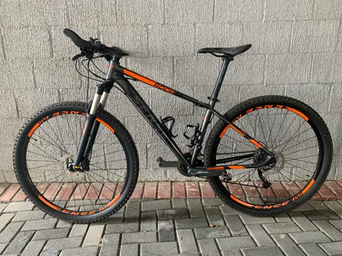 Bicicleta Sense Rock Evo 2019 + Sapatilha + Velocímetro + Equipamentos