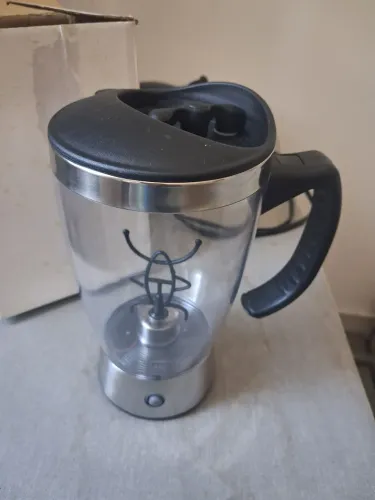Caneca automática portátil 