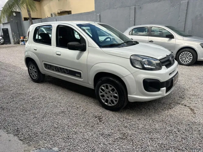 Fiat Uno Attractive 1.0 Flex 6V 5P 2017