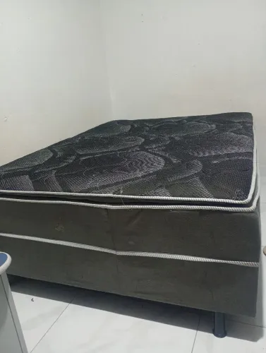 Vendo cama box casal