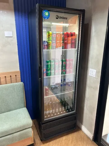 Geladeira expositora Imbera 450 L 220 V