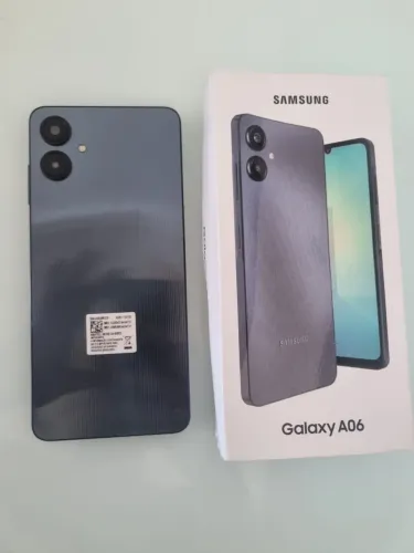 Vendo galaxy A06 semi novo