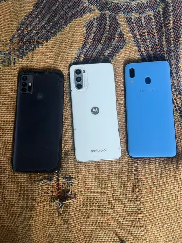 Telefones para conserto