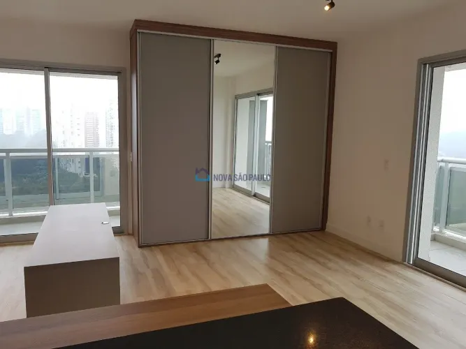 Condomínio Urbanity| Andar alto com linda vista| próximo ao metrô