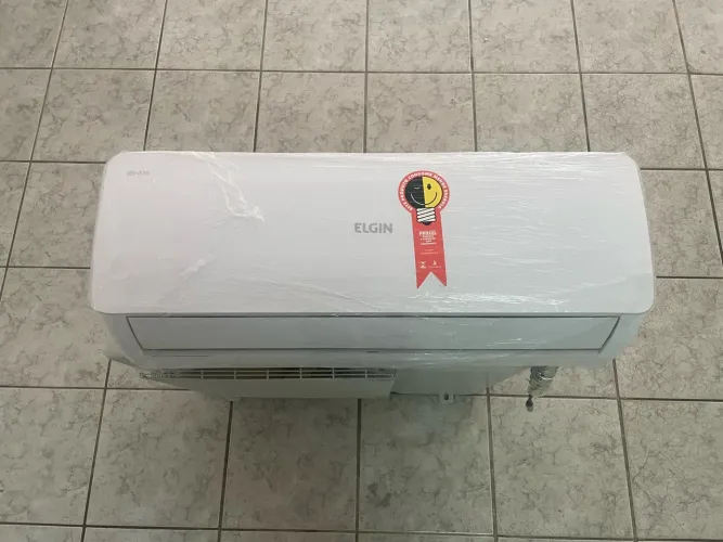 Ar condicionado Elgin 12 mil Btu.
