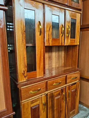 Armário de cozinha todo de madeira 