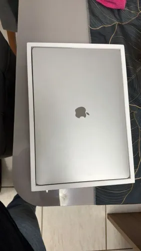 MacBook Pro 16 2019 Touch Bar - Leia o Anúncio!