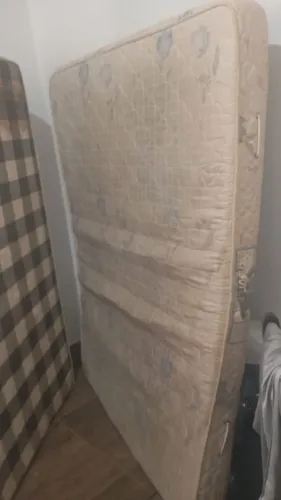 Cama e colchão