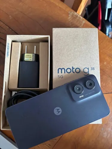 Motorola G35 5G 128GB - Praticamente Novo