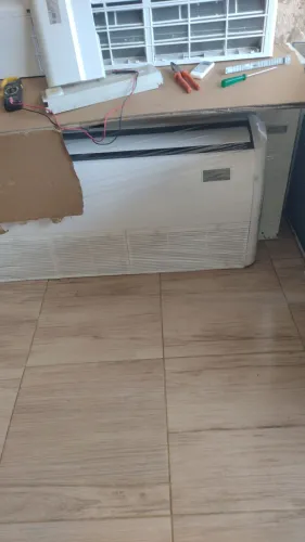 Ar. Condicionado piso teto 36.000 BTUs semi novo 3.800 reais paraiba refrigeração