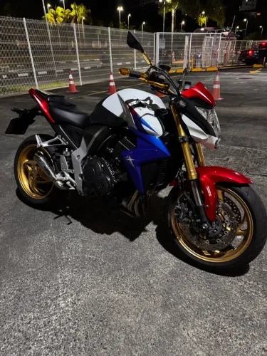 Cb1000