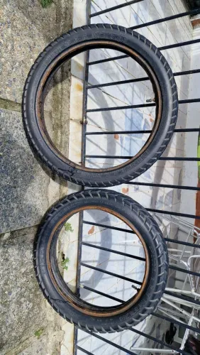 Pneu Pirelli MT60 usado (bom estado)