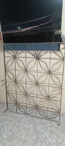 Vendo portão/grade para porta 