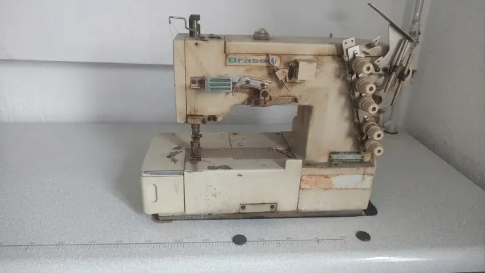 Máquina Galoneira industrial 3 agulhas