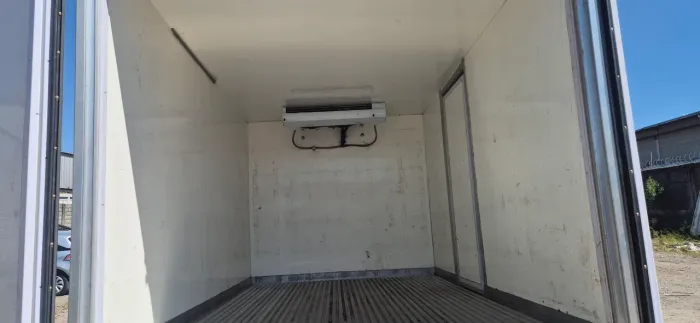 Baú refrigerado vuc
