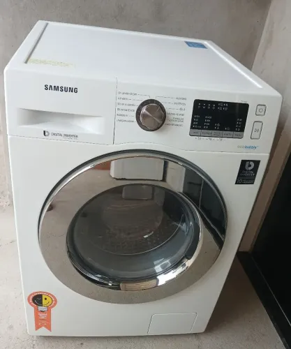 VENDE-SE LAVA E SECA SAMSUNG 11 KG SEMI NOVA 