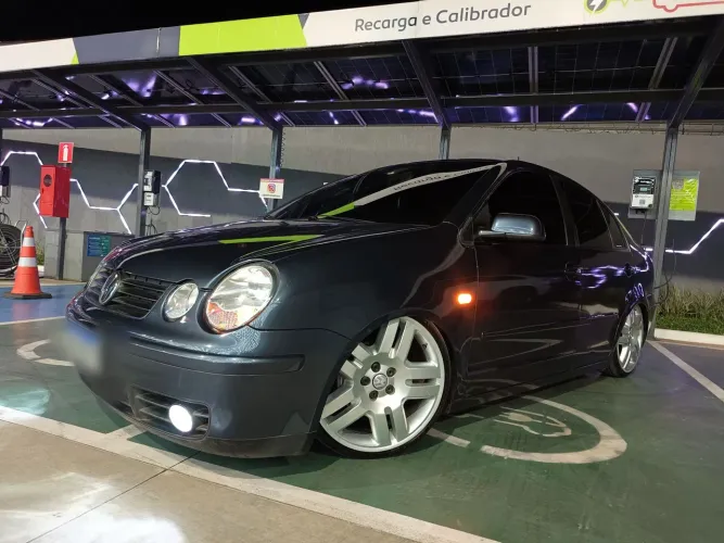 Volkswagen Polo Sedan 1.6 MI 101cv 8V 4P 2004