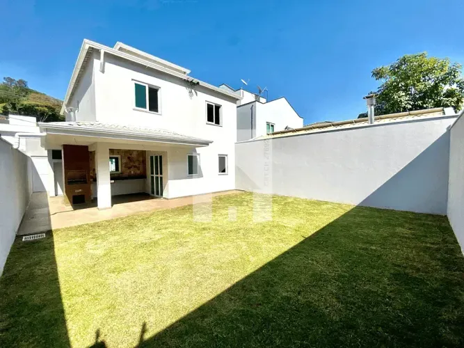 Sobrado à venda, no Condominio Villa Verde,com 3 dormitorios ,Jardim Quintas das Videiras,