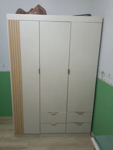 Conjunto Guarda roupa e cômoda