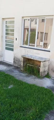 Casa em Condomínio com 2 Quarto(s) e 1 banheiro(s) para Alugar, 57 m² por R$ 850 / Mês