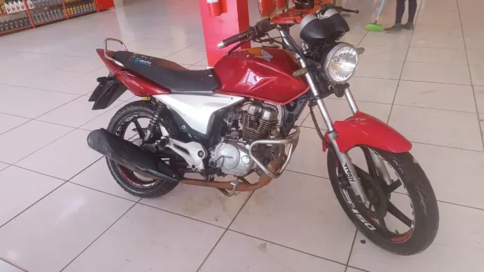 Titan Sport 150, modelo 2008 em ótimo estado só no ponto de rodar