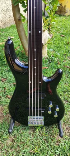 Baixo Fretless Condor