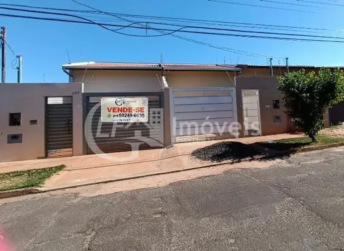 Imperdível casa à venda em Campo Grande-MS, Vila Palmira: 3 quartos, 1 suíte, 2 salas, 2 b