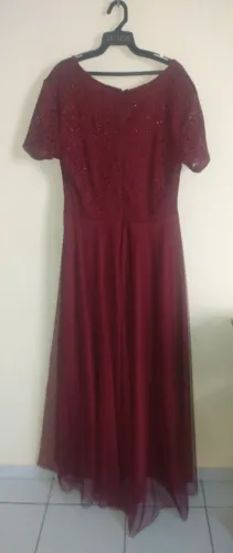 Lindos vestidos de festa. Só R$ 200 cada um!