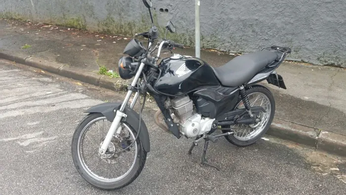 Ótima moto placa cinza bem cuidada chama que dá negócio