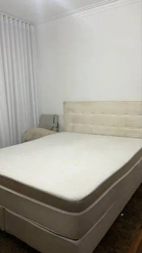 Cama Box com colchão Queen