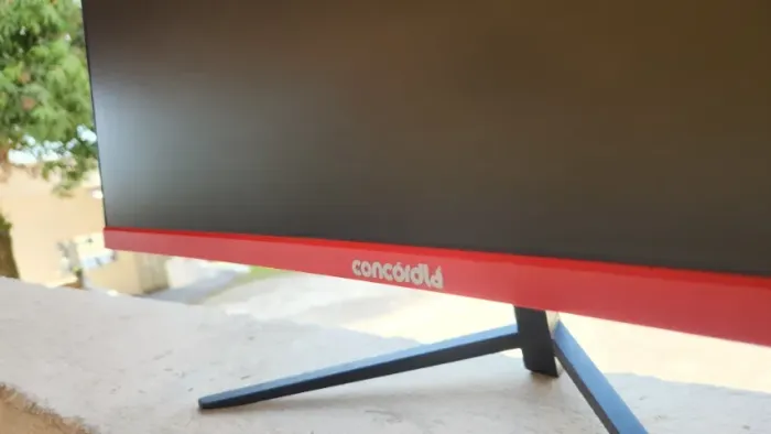 Monitor Curvo Concordia 100HZ impecavel