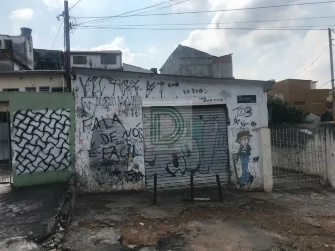 Oportunidade! Galpão com casa, próximo comércio e transporte.
