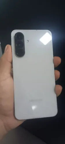 VENDO A565G 256GB> USADO