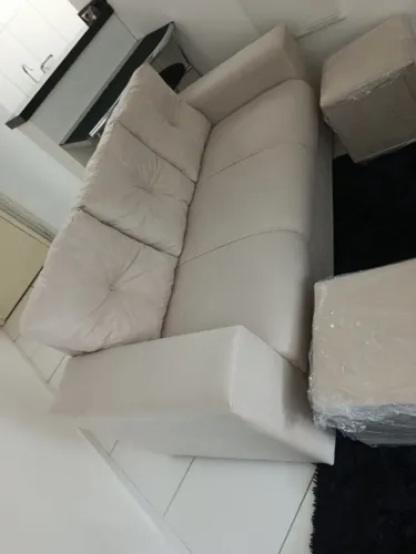 SOFÁ IMPECÁVEL EM SUEDE AVELUDADO ( MENOR VALOR)